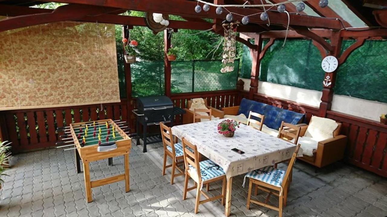 Liliána Vendégház Balatonfůzfő Esterno foto
