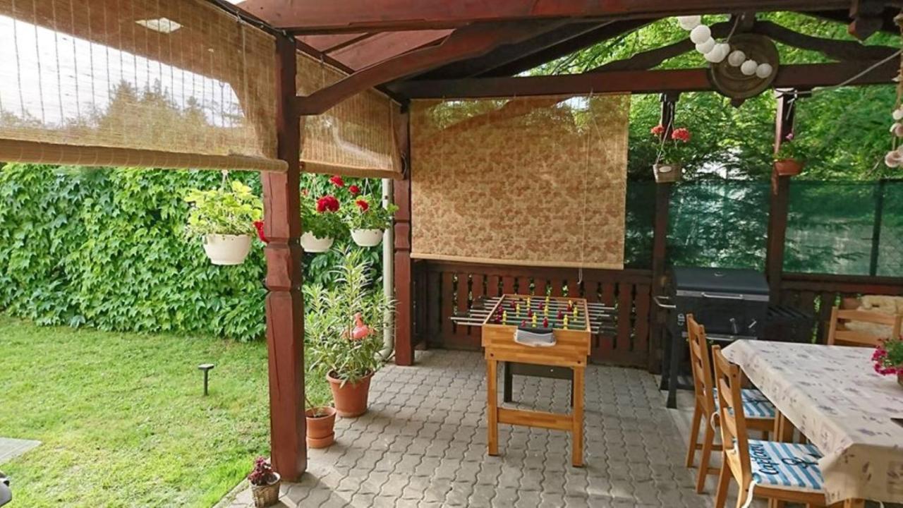 Liliána Vendégház Balatonfůzfő Esterno foto