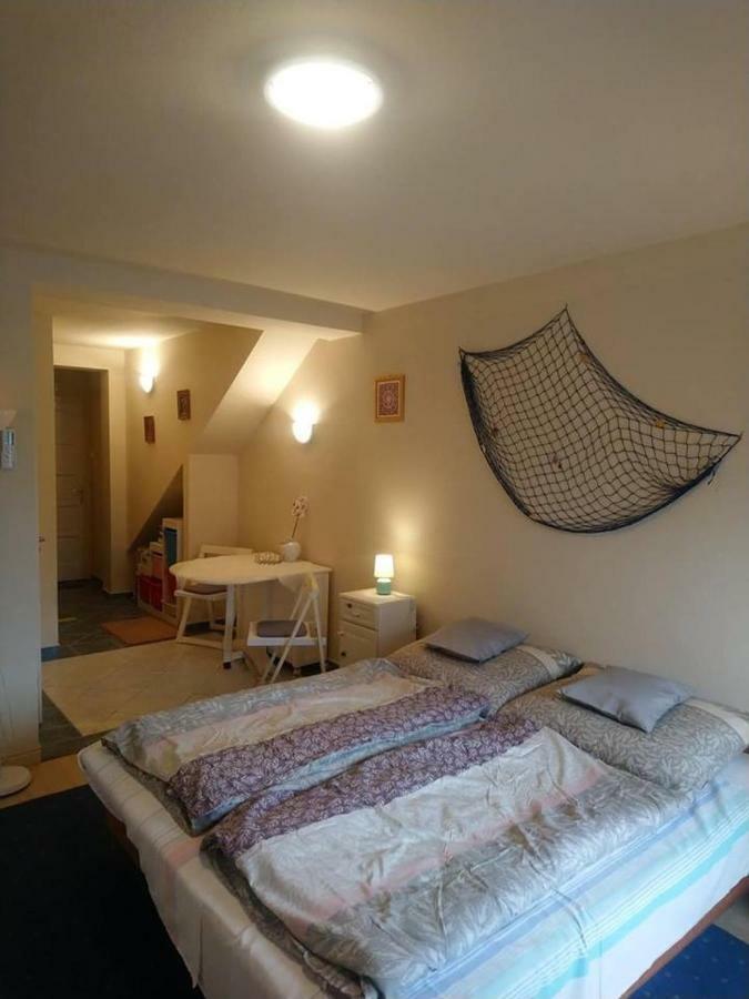 Liliána Vendégház Balatonfůzfő Esterno foto